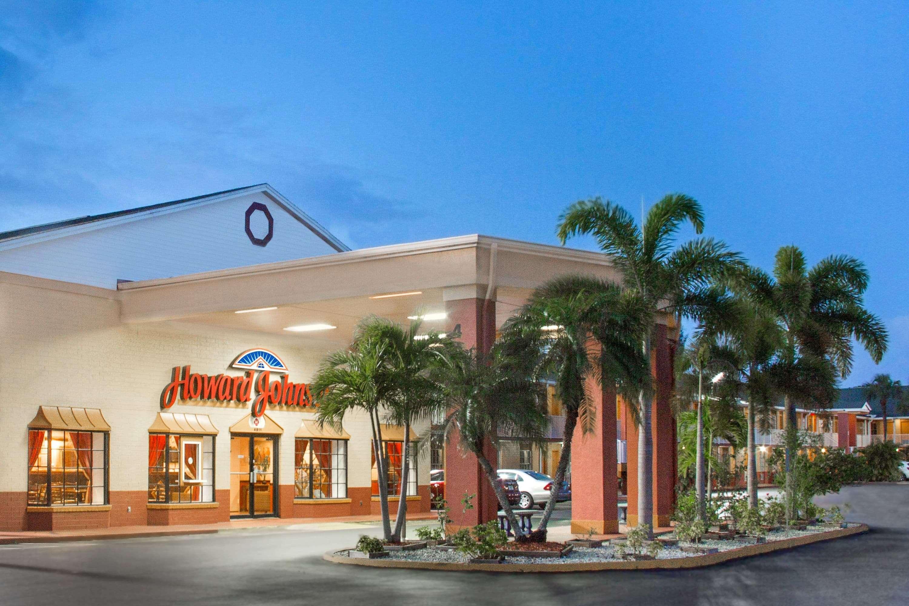 Howard Johnson By Wyndham Ft. Myers Fl Fort Myers Exterior photo